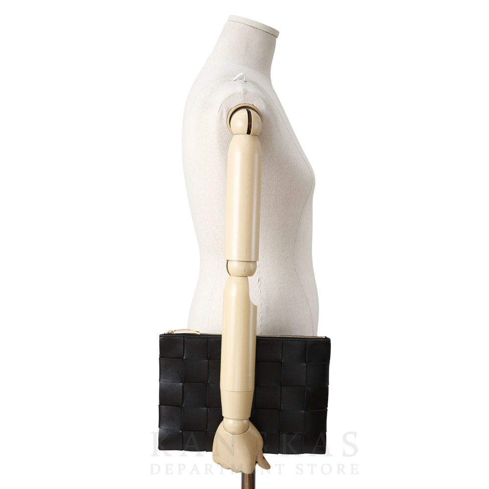 BOTTEGA VENETA(USED)보테가베네타 패디드 클러치